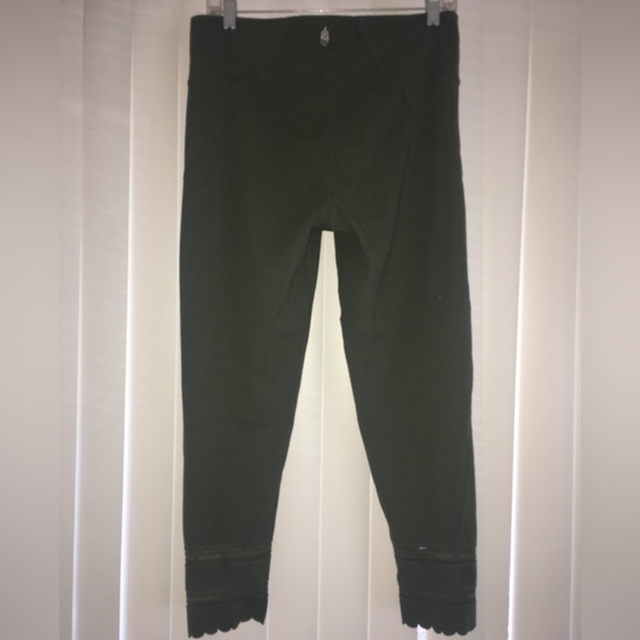 Large-Free People Movement High Rise 7/8 Genesis Secret Moss Green Leggings - Picture 4 of 17